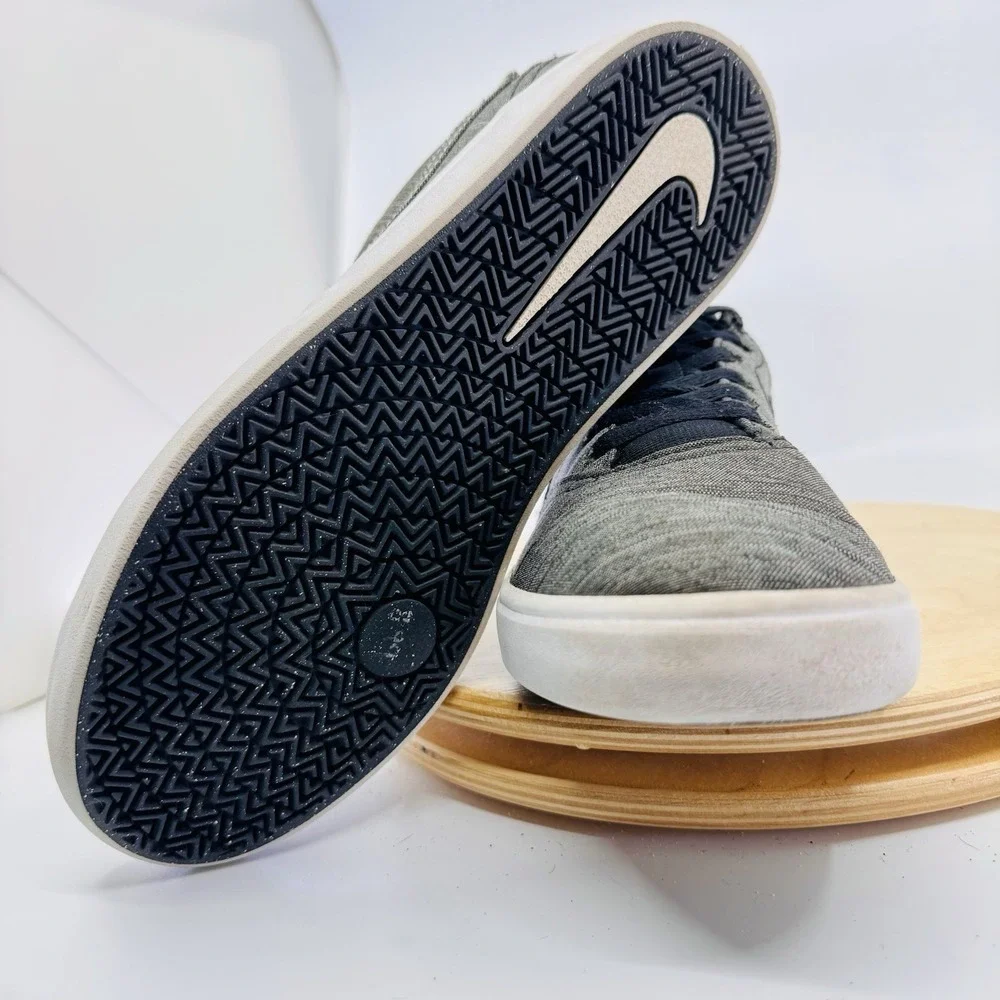 Nike SB Check Solarsoft Gray Black Skate Shoes 843896-004 Men's Size 7.5
